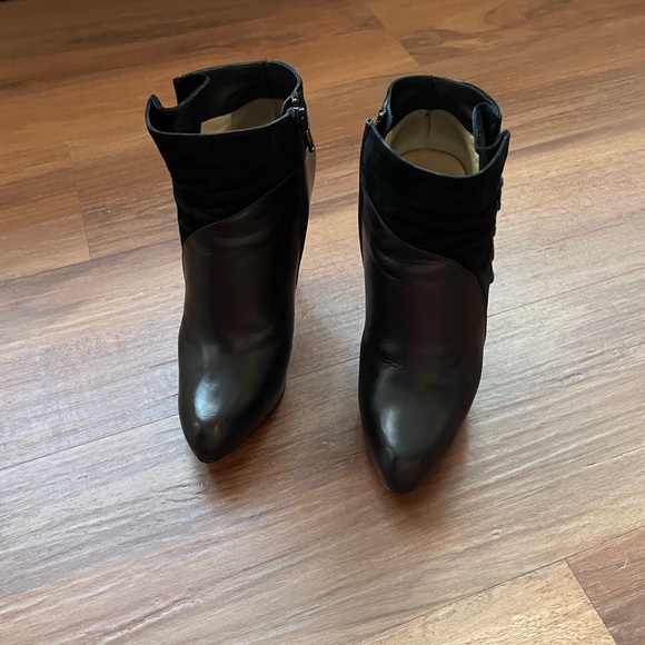 Christian Louboutin 36 1/2 - Picture 2 of 9